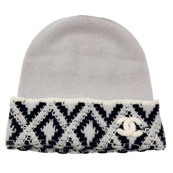 CHANEL GREY / NAVY / SILVER METALLIC CC LOGO CASHMERE KNIT BEANIE AND ARM WARMER - Picture 1 of 14